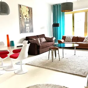  Apartment Spacious Flat In The Heart Of The Center! Ideal For A Family!